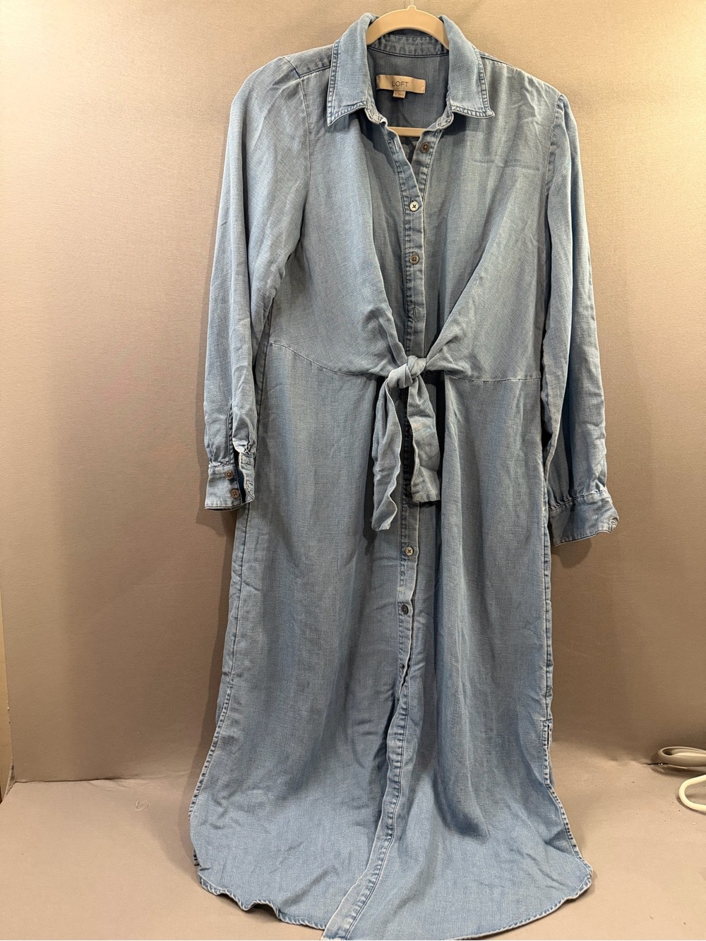 Loft size 6 button down chambray Shirt Dress midi fall style women’s